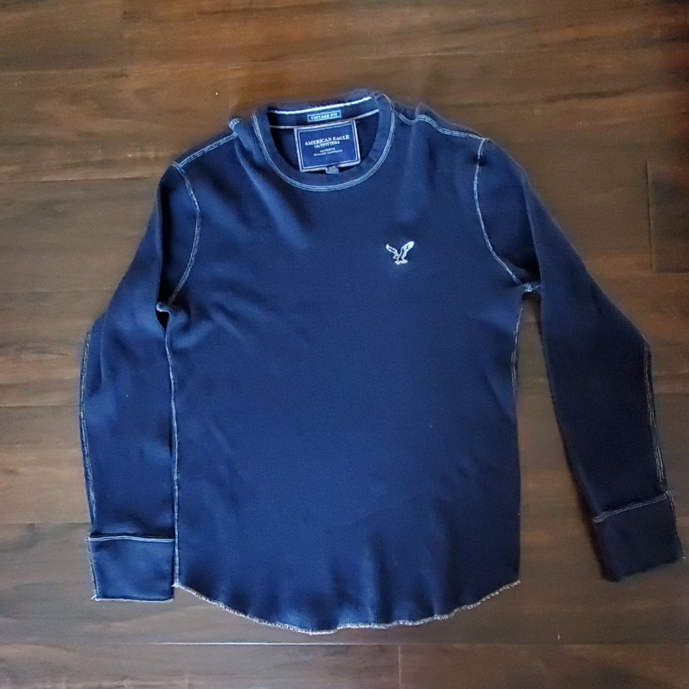 American Eagle long sleeve shirt